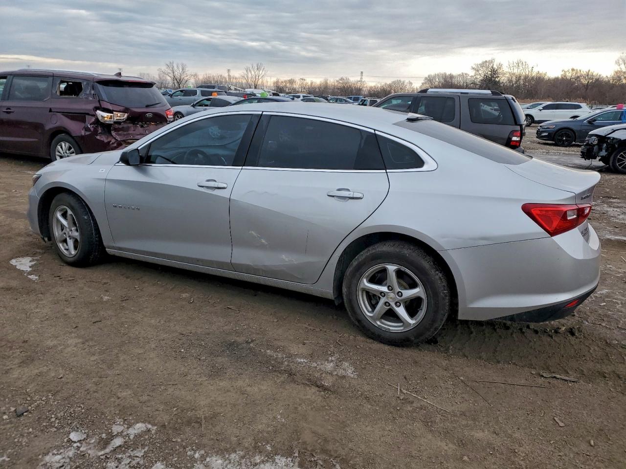 2018 CHEVROLET MALIBU LS photo 2