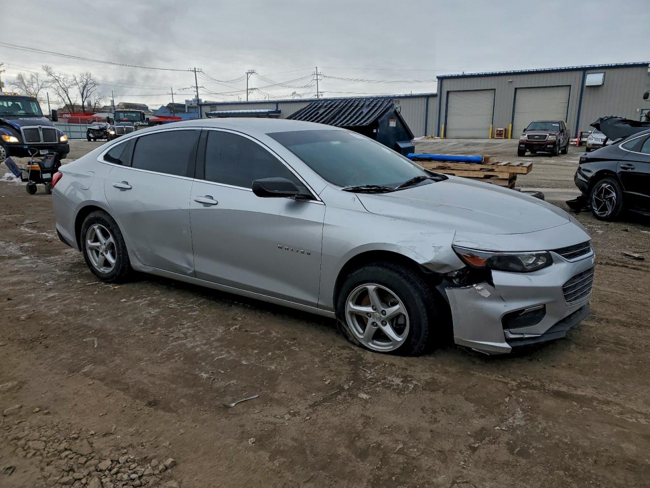 2018 CHEVROLET MALIBU LS photo 4