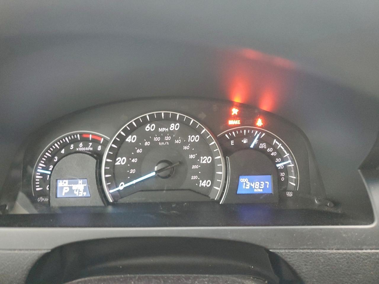 2015 TOYOTA CAMRY LE photo 9