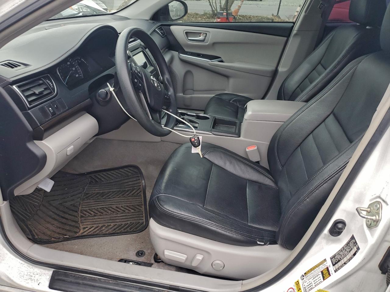 2015 TOYOTA CAMRY LE photo 7