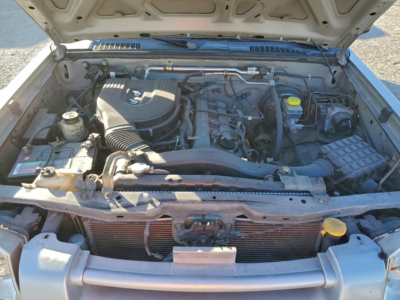 2004 NISSAN FRONTIER KING CAB XE photo 11