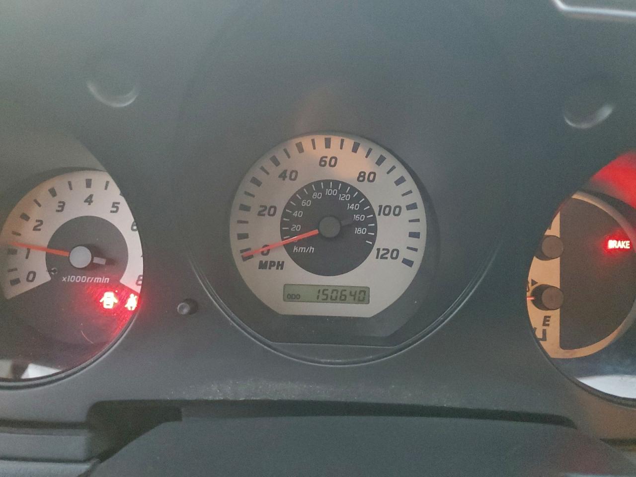 2004 NISSAN FRONTIER KING CAB XE photo 9