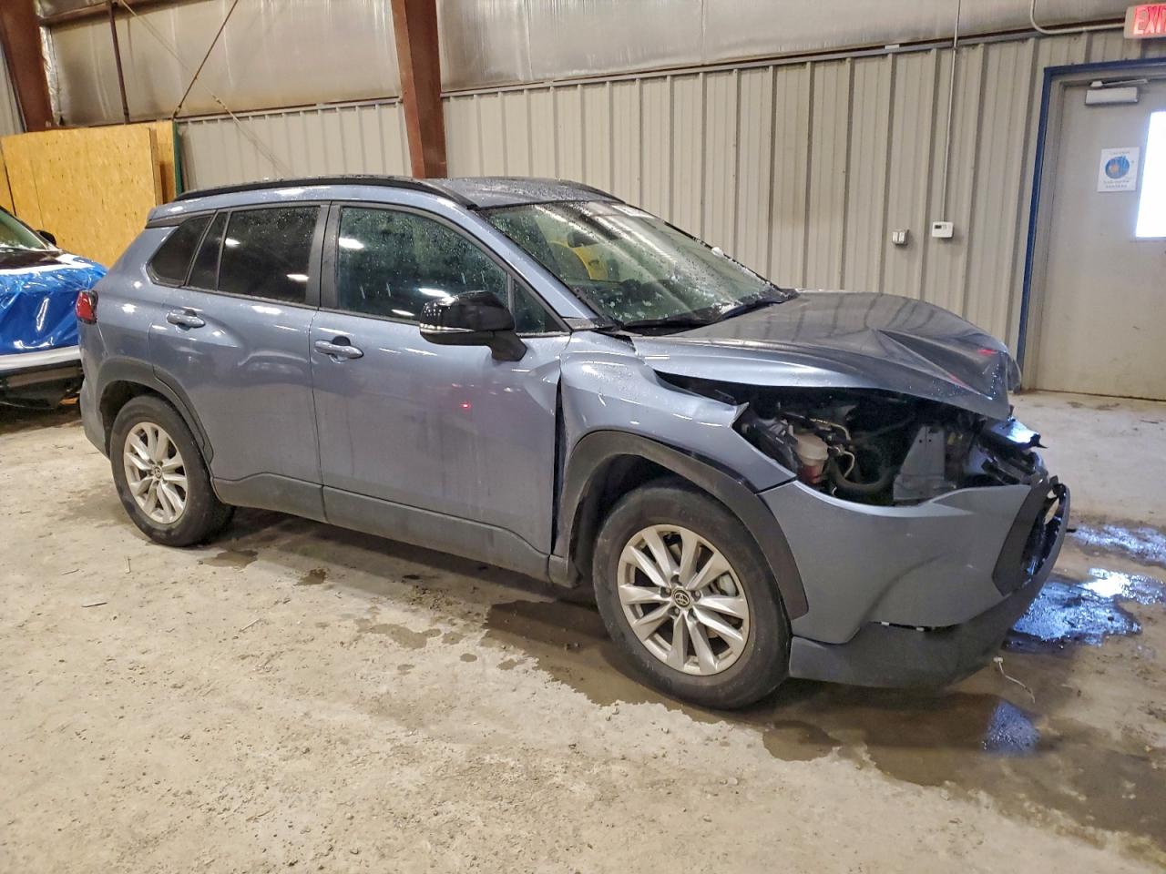 2023 TOYOTA COROLLA CROSS LE photo 4