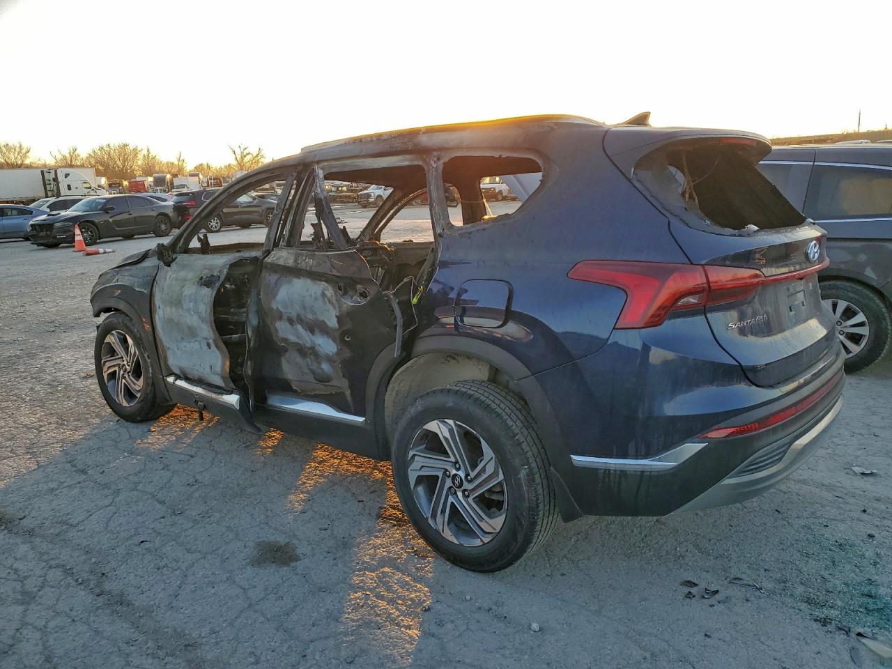 2022 HYUNDAI SANTA FE SEL photo 2