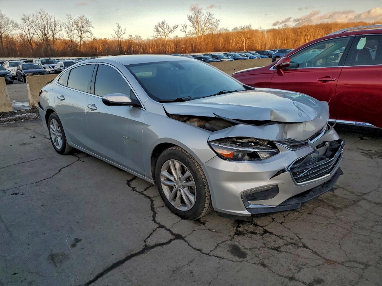 2018 CHEVROLET MALIBU LT photo 4