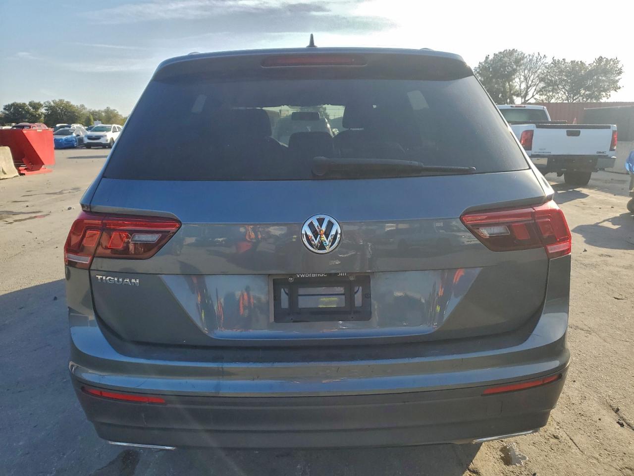2021 VOLKSWAGEN TIGUAN S photo 6