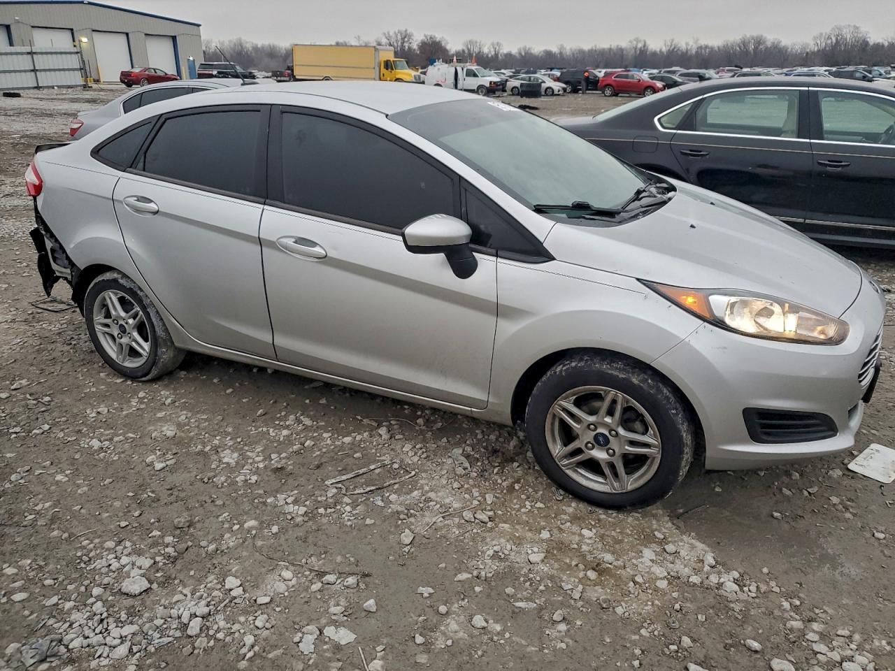 2019 FORD FIESTA SE photo 4