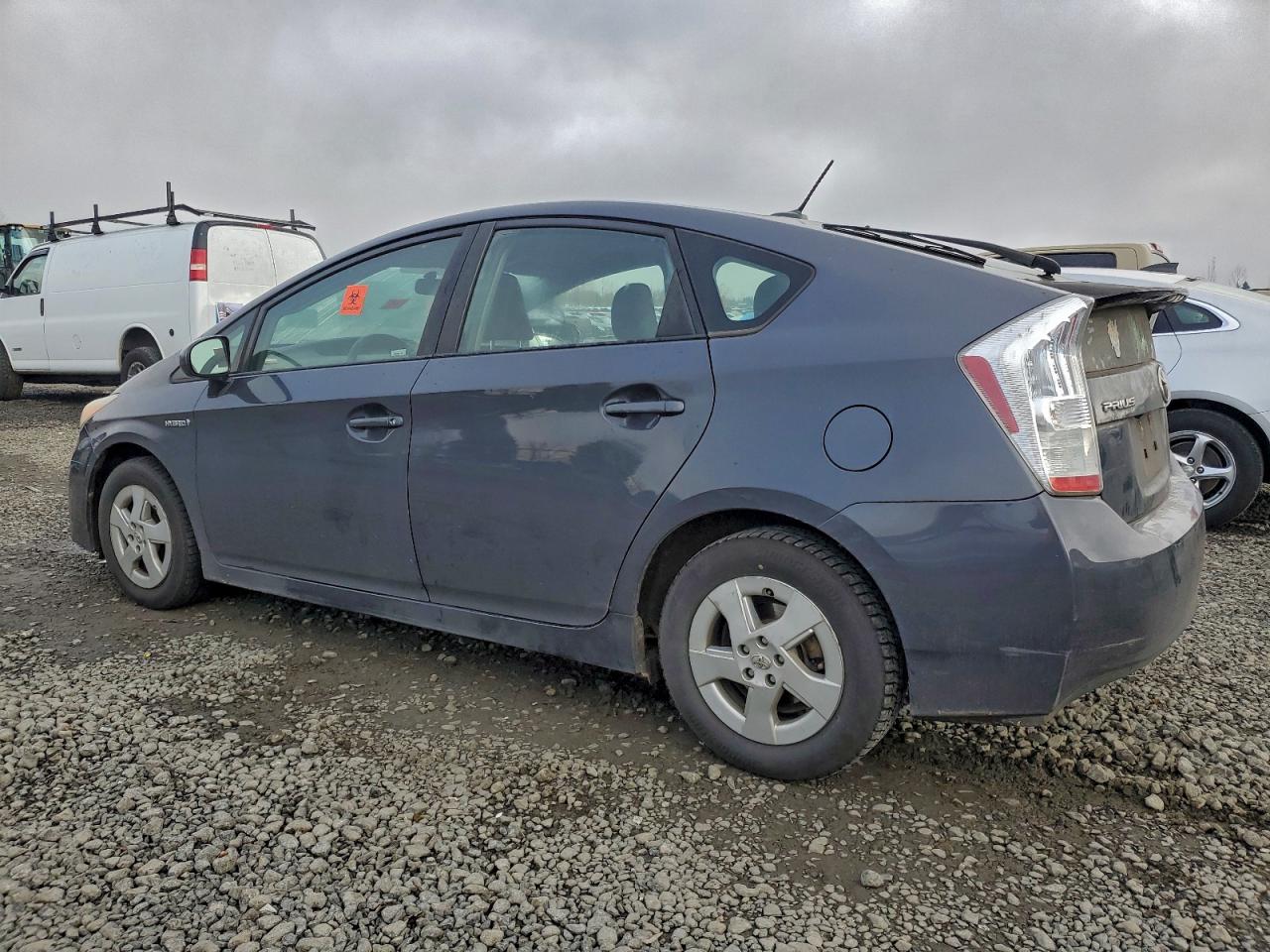 2011 TOYOTA PRIUS photo 2