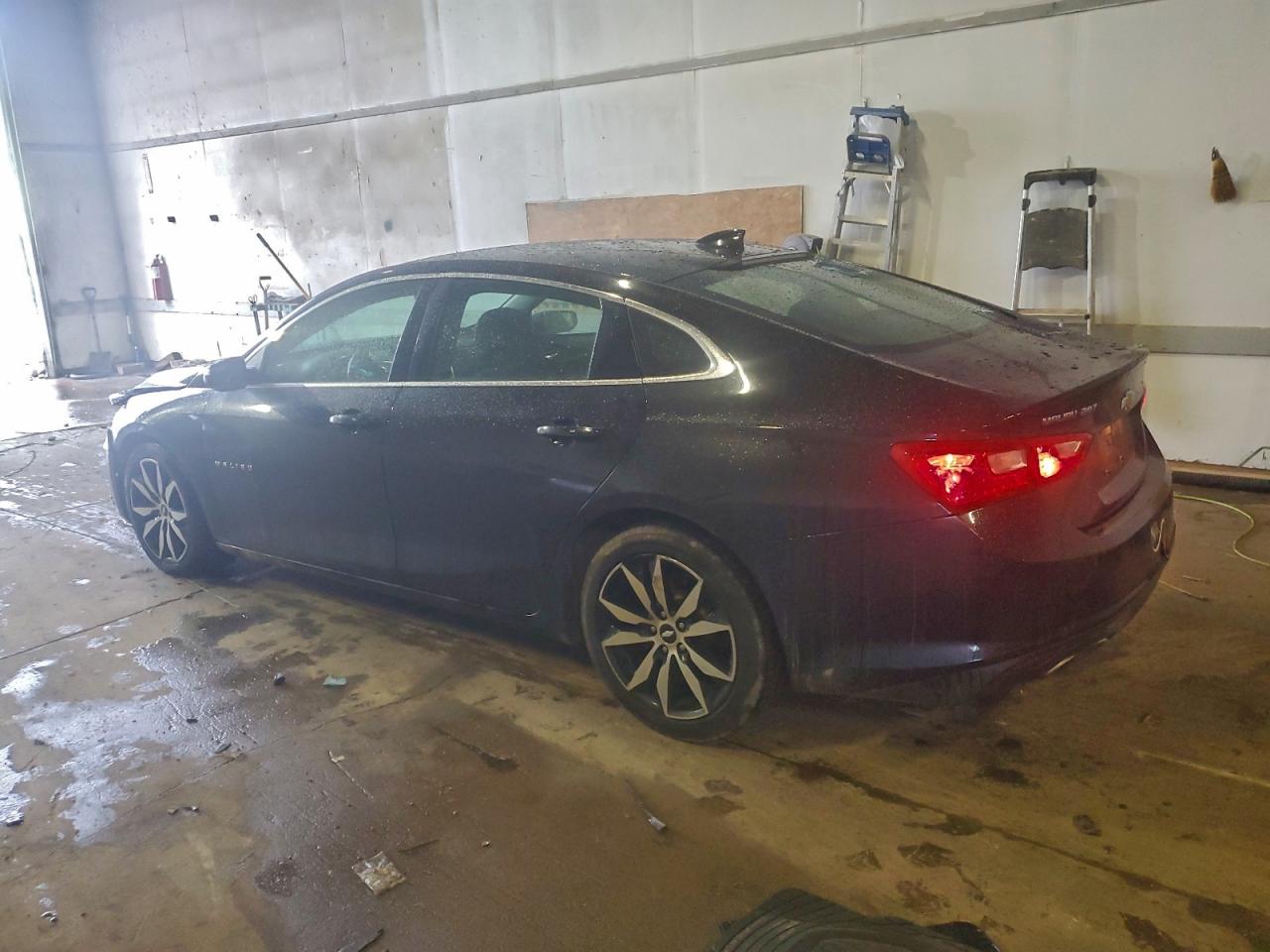 2016 CHEVROLET MALIBU LT photo 2