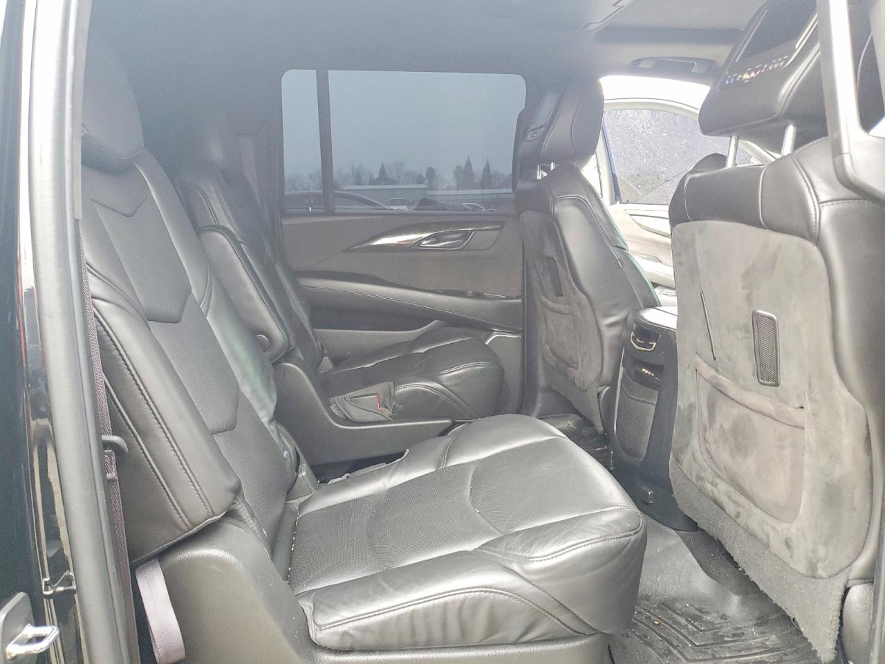 2016 CADILLAC ESCALADE ESV PLATINUM photo 11