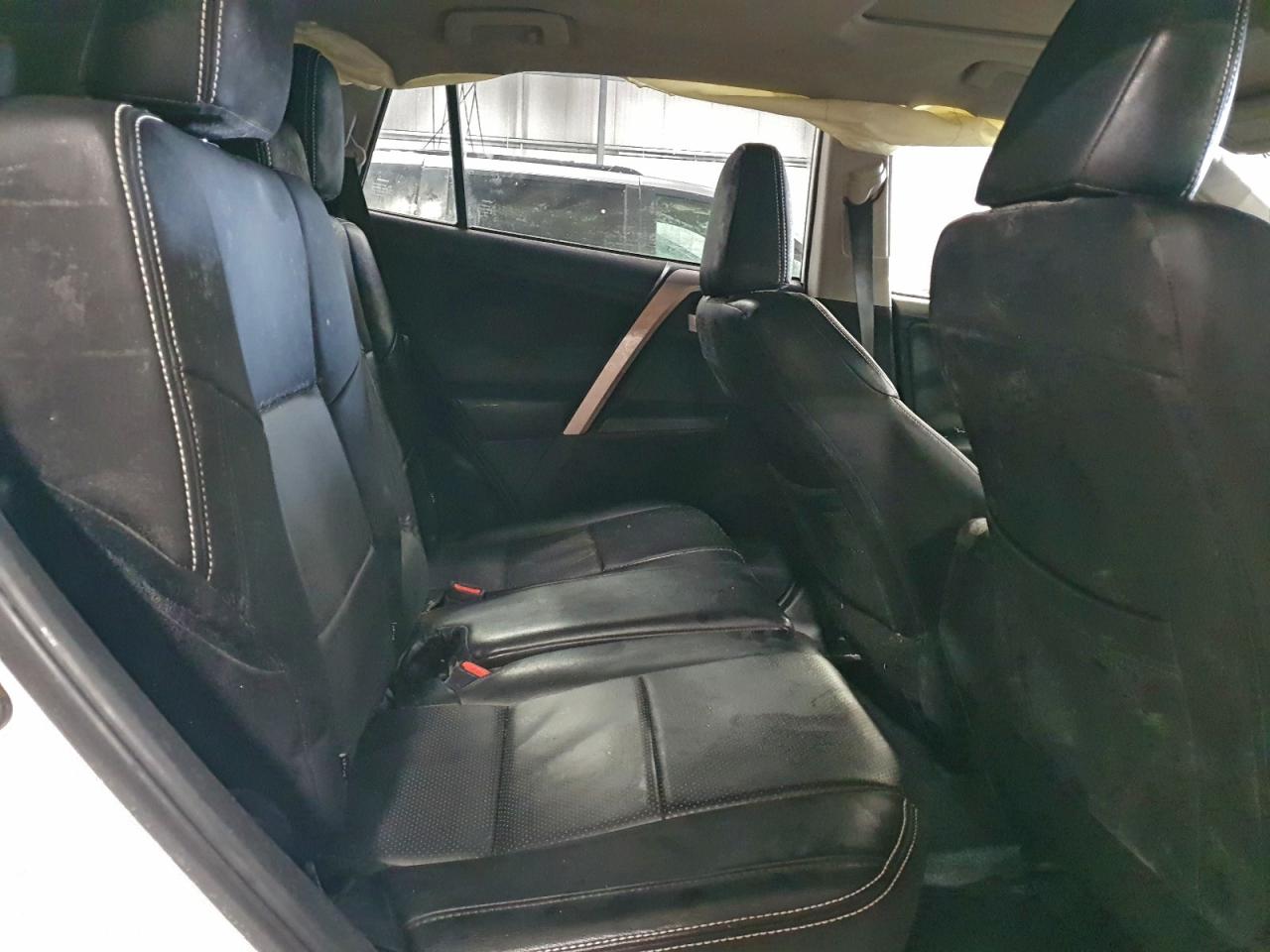 2017 TOYOTA RAV4 XLE photo 11