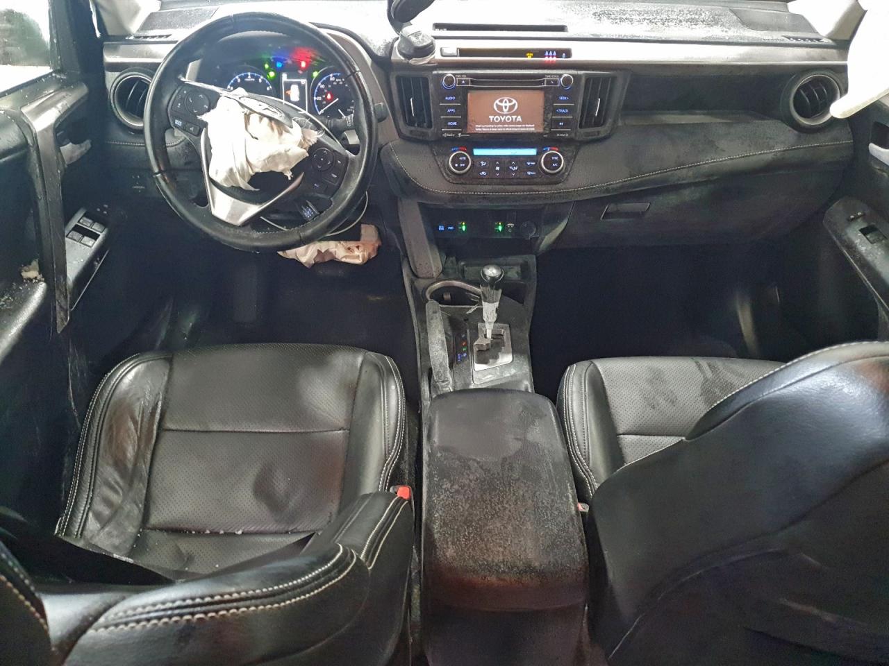 2017 TOYOTA RAV4 XLE photo 8