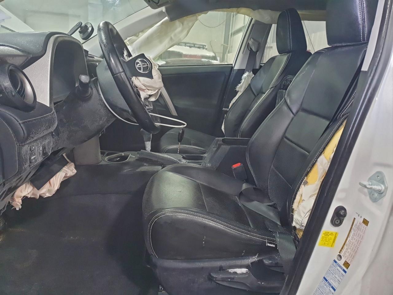 2017 TOYOTA RAV4 XLE photo 7