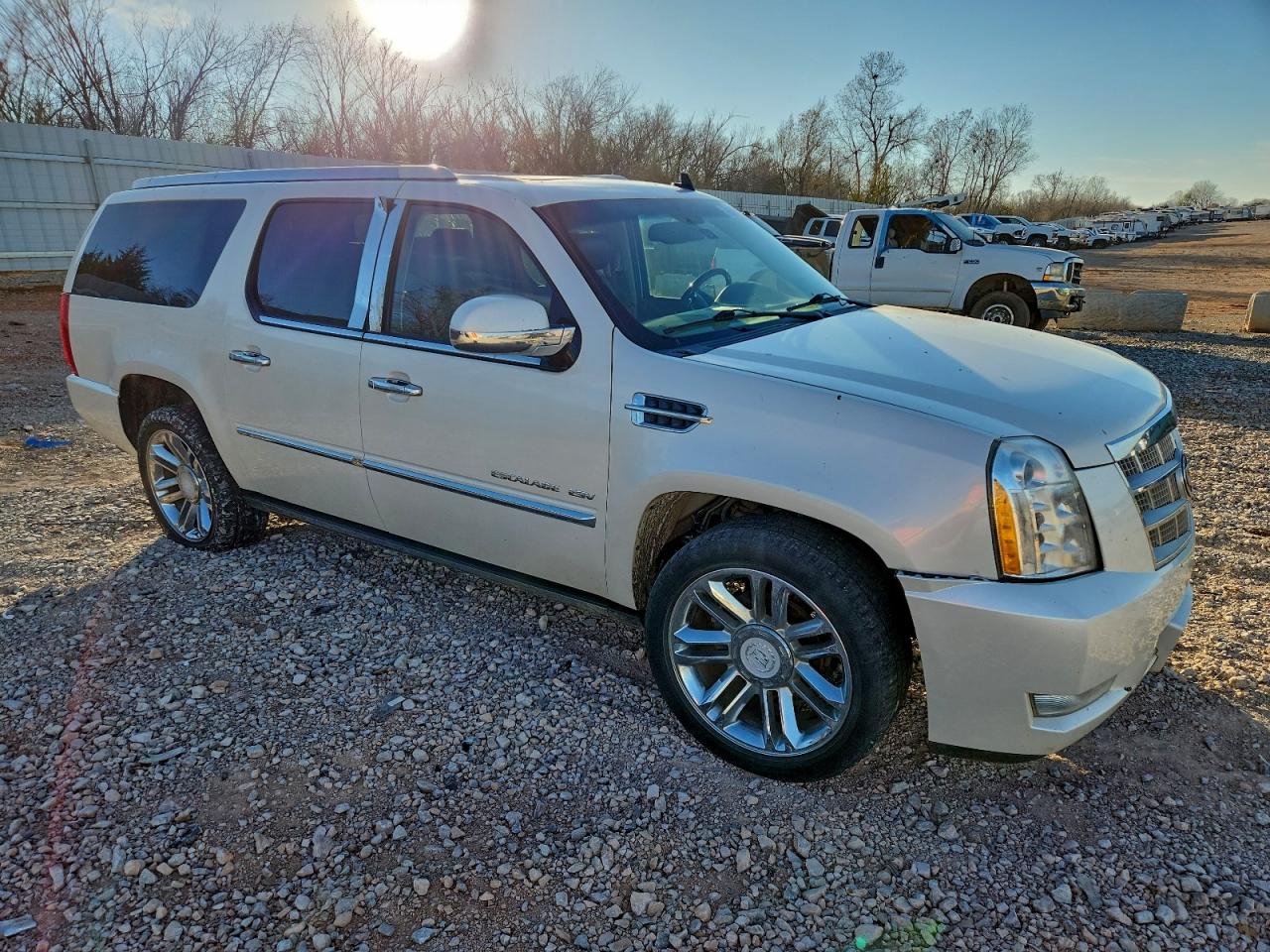 2011 CADILLAC ESCALADE ESV PLATINUM photo 4