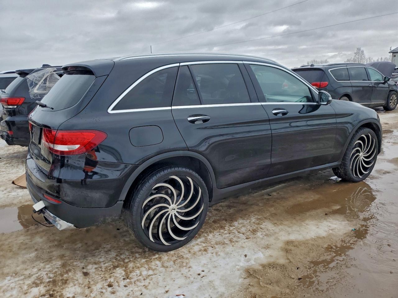 2016 MERCEDES-BENZ GLC 300 photo 3