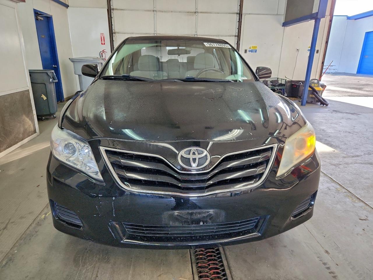 2010 TOYOTA CAMRY BASE photo 5