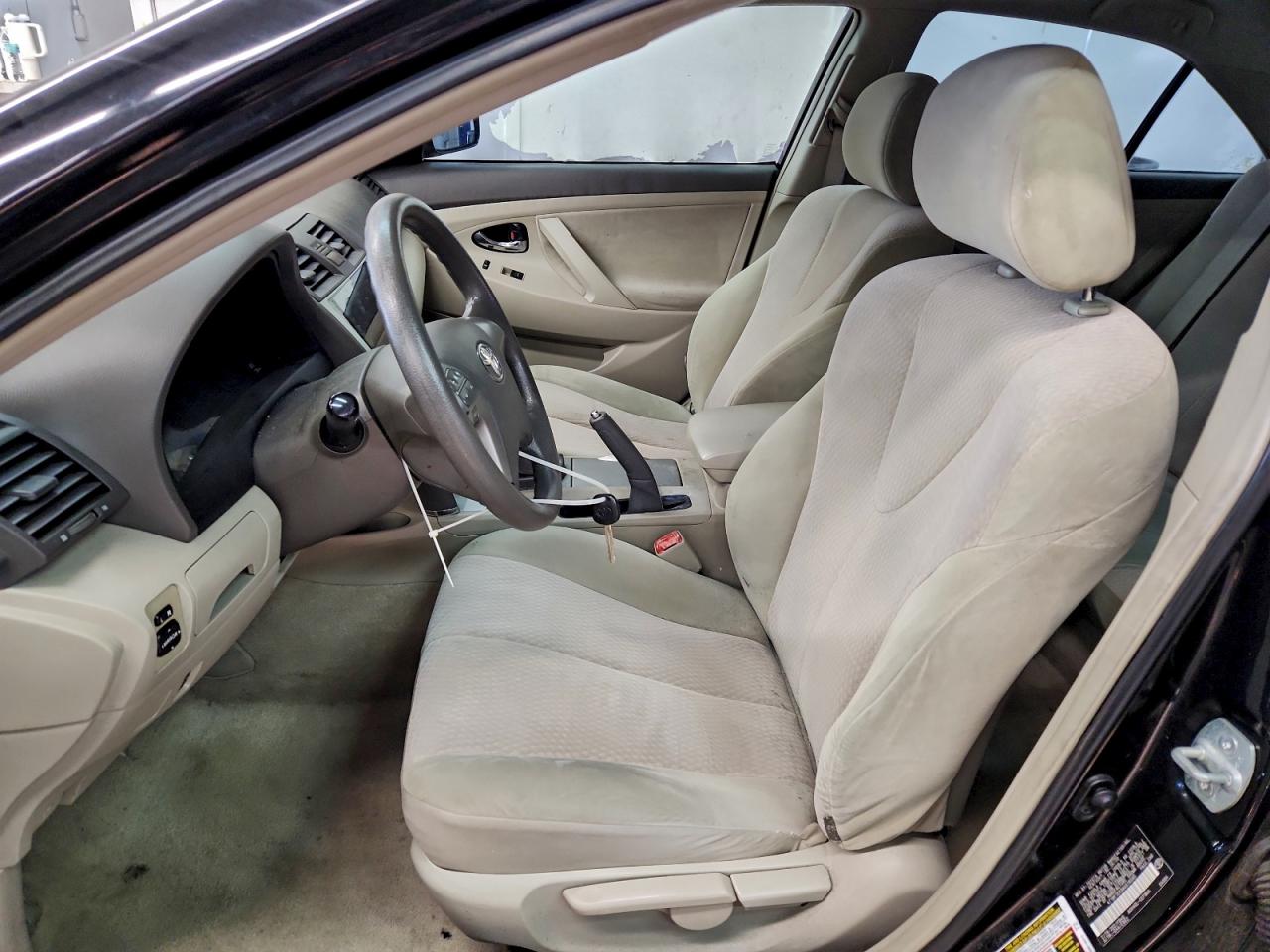 2010 TOYOTA CAMRY BASE photo 7