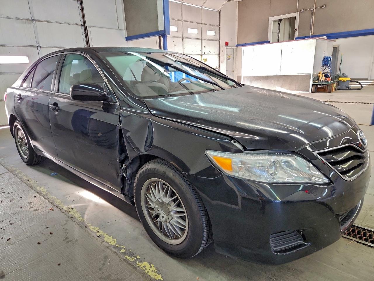 2010 TOYOTA CAMRY BASE photo 4