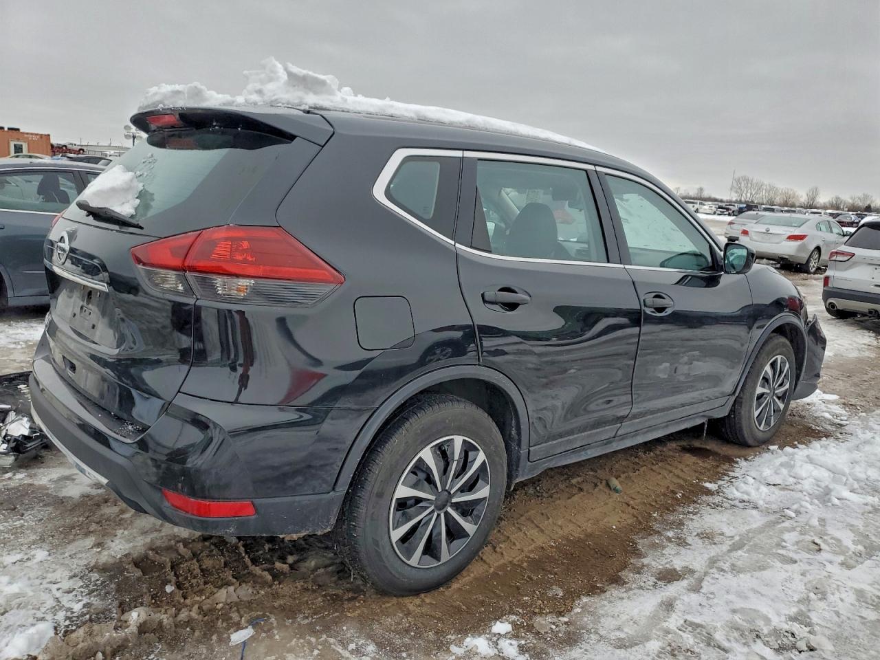 2018 NISSAN ROGUE S photo 3