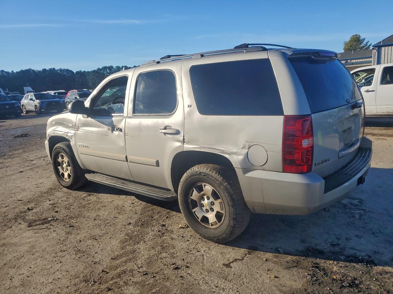 2007 CHEVROLET TAHOE C1500 photo 2