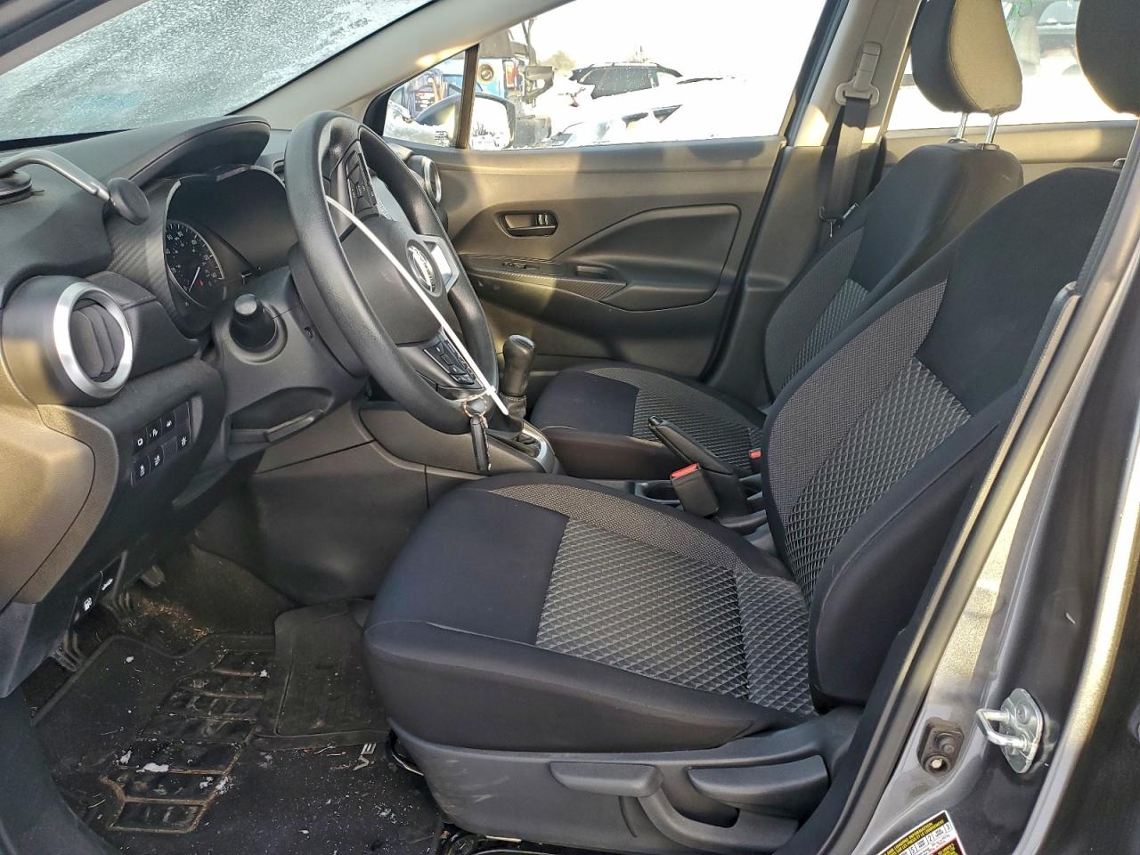 2020 NISSAN VERSA S photo 7