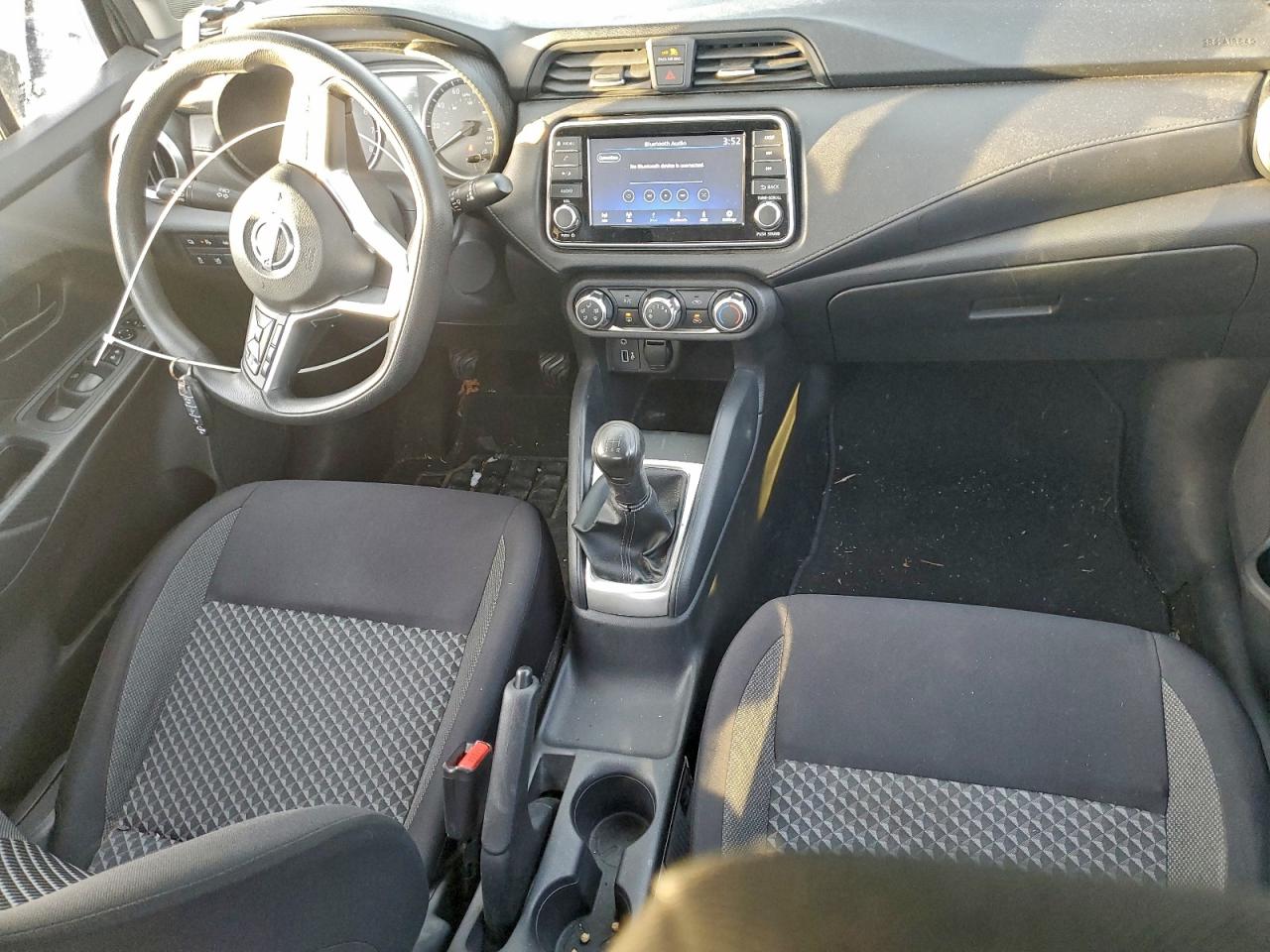 2020 NISSAN VERSA S photo 8