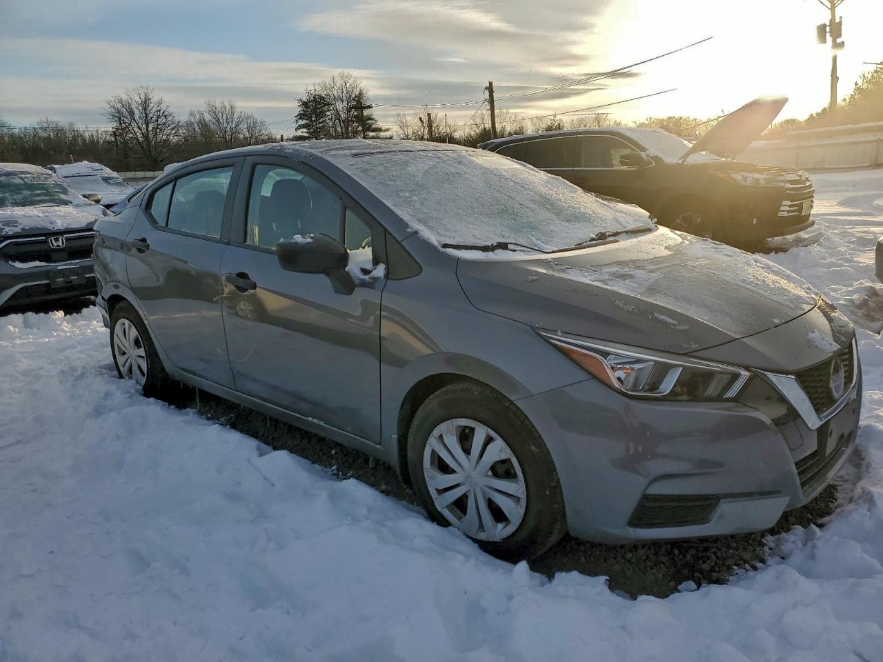 2020 NISSAN VERSA S photo 4