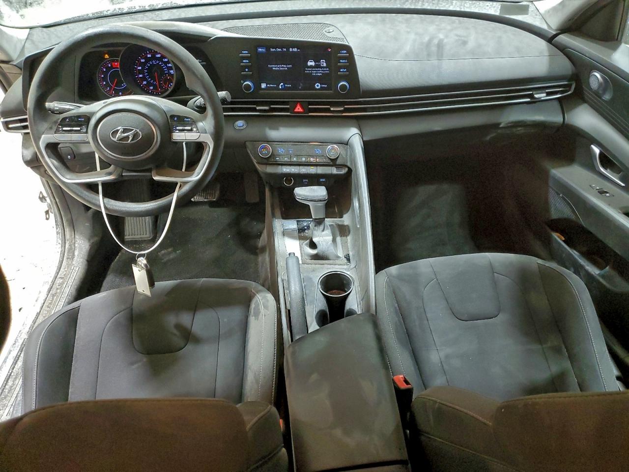 2023 HYUNDAI ELANTRA SEL photo 8