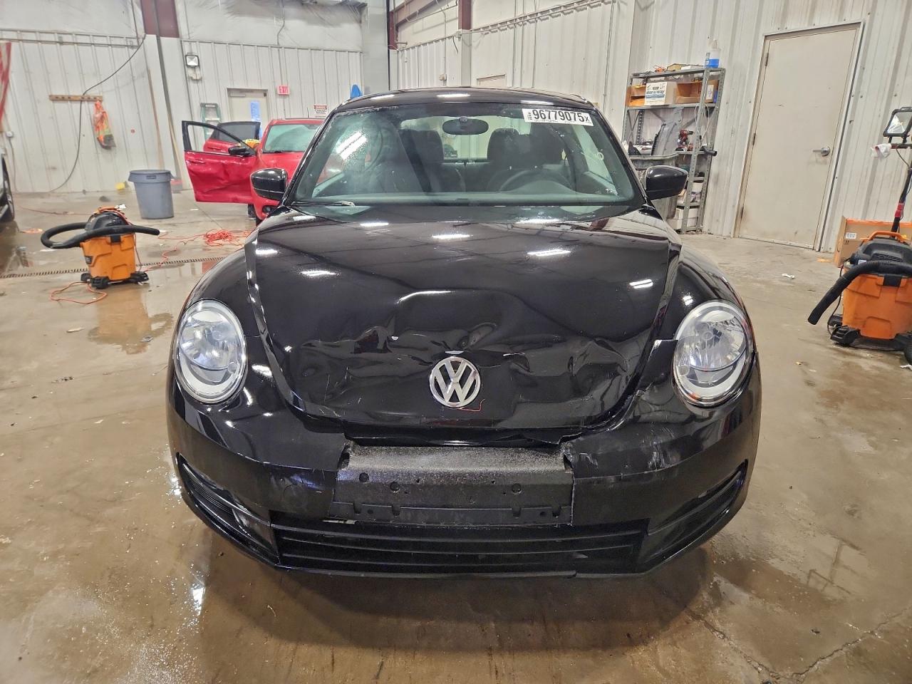 2014 VOLKSWAGEN BEETLE photo 5
