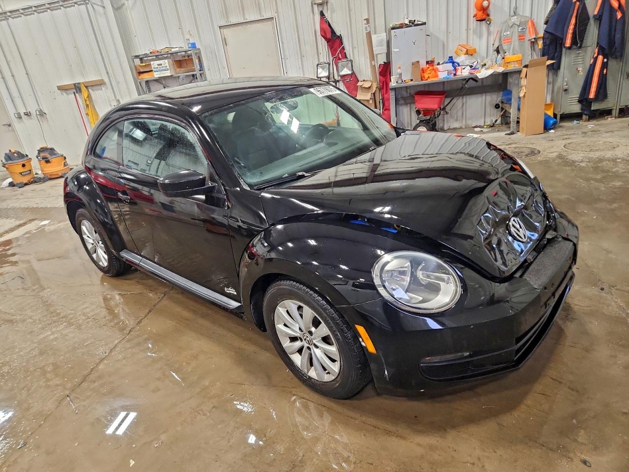 2014 VOLKSWAGEN BEETLE photo 4