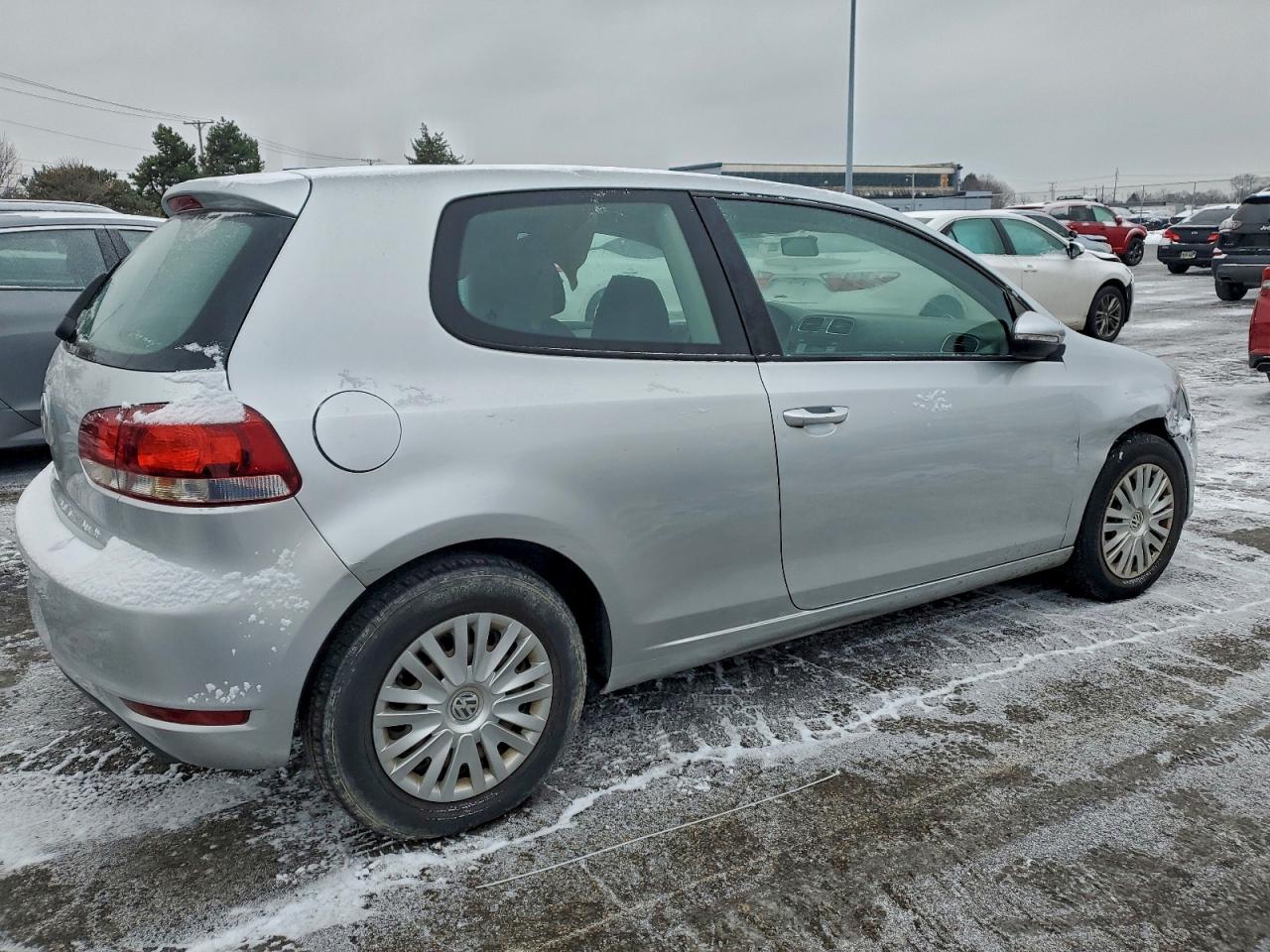 2010 VOLKSWAGEN GOLF photo 3