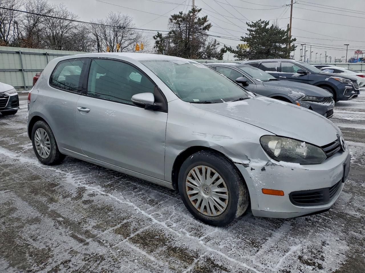2010 VOLKSWAGEN GOLF photo 4