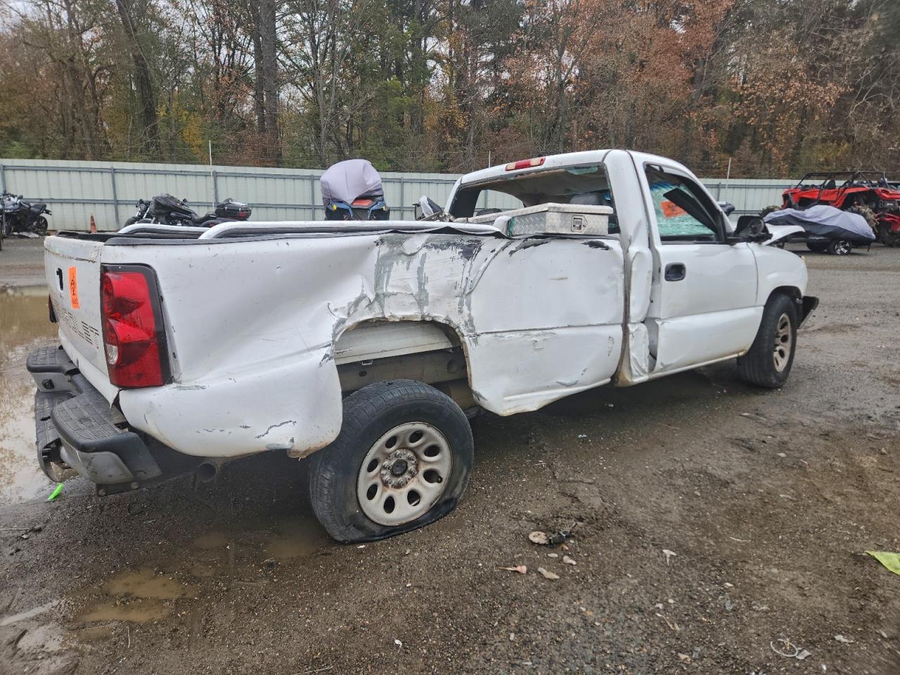 2006 CHEVROLET SILVERADO C1500 photo 3