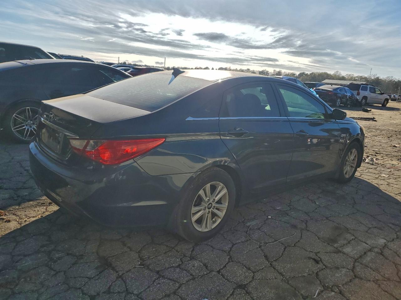 2013 HYUNDAI SONATA GLS photo 3