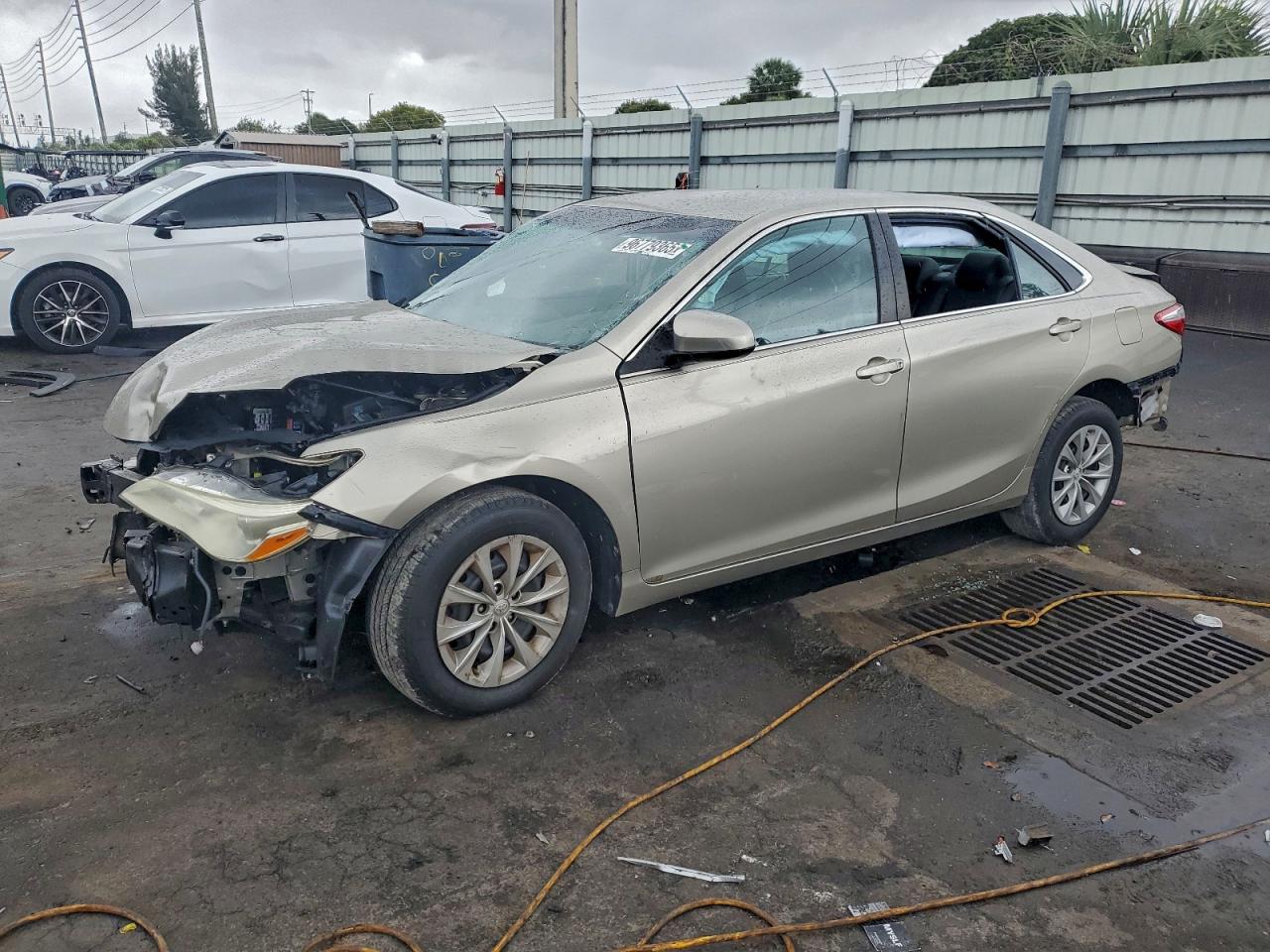 2015 TOYOTA CAMRY