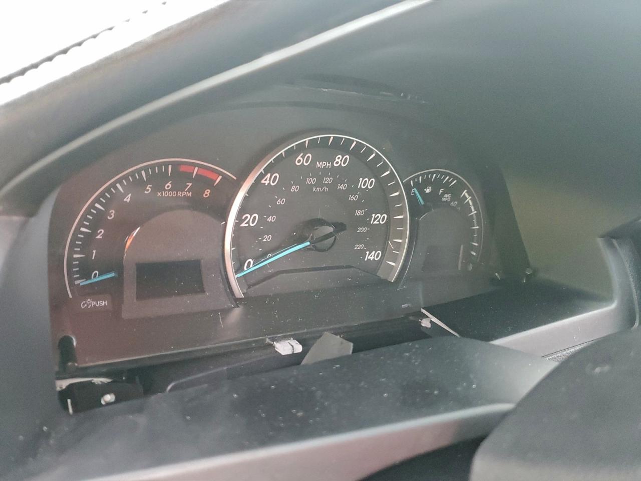 2015 TOYOTA CAMRY LE photo 9