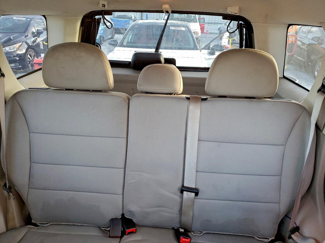 2010 FORD ESCAPE XLT photo 10