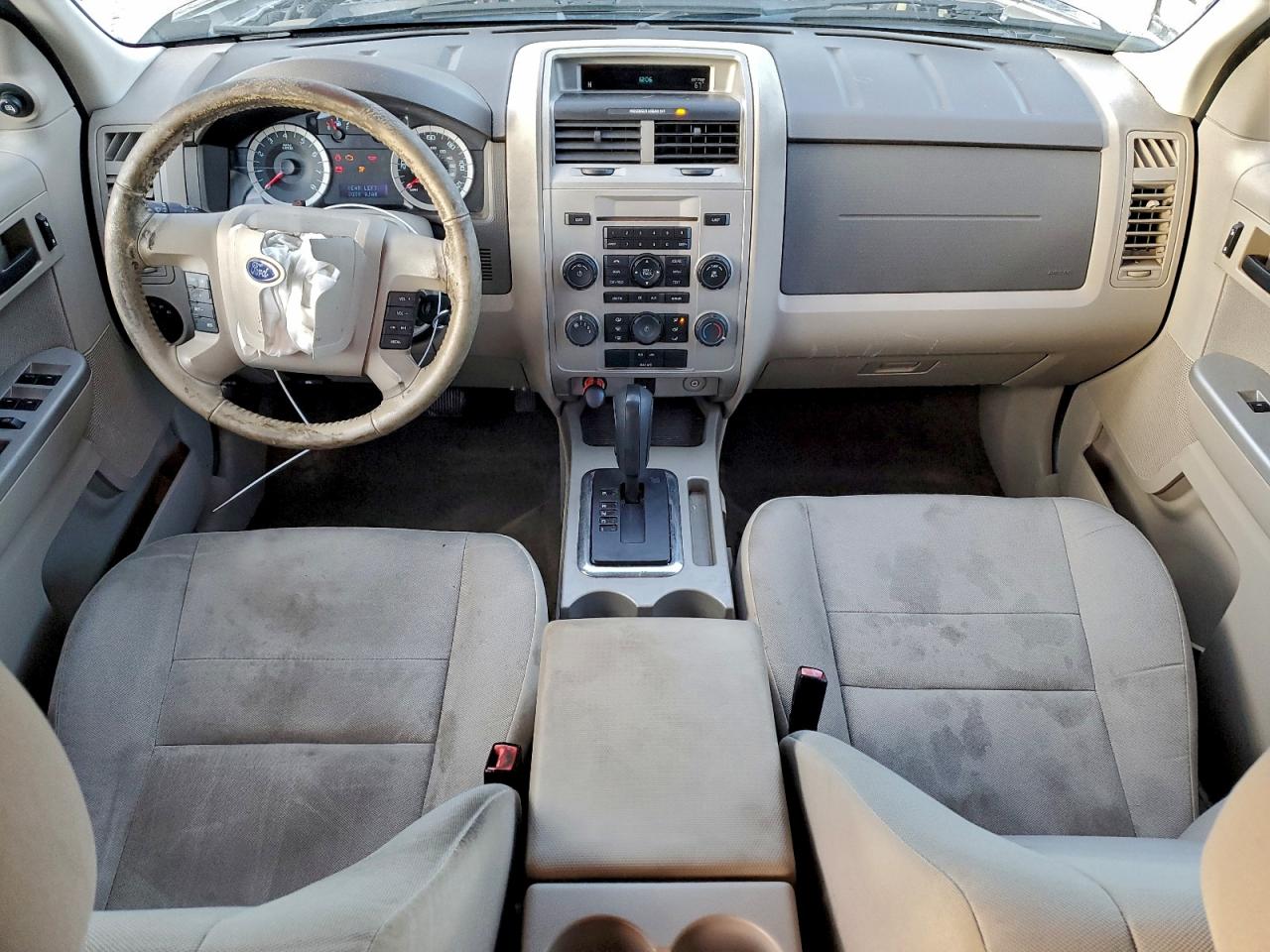 2010 FORD ESCAPE XLT photo 8