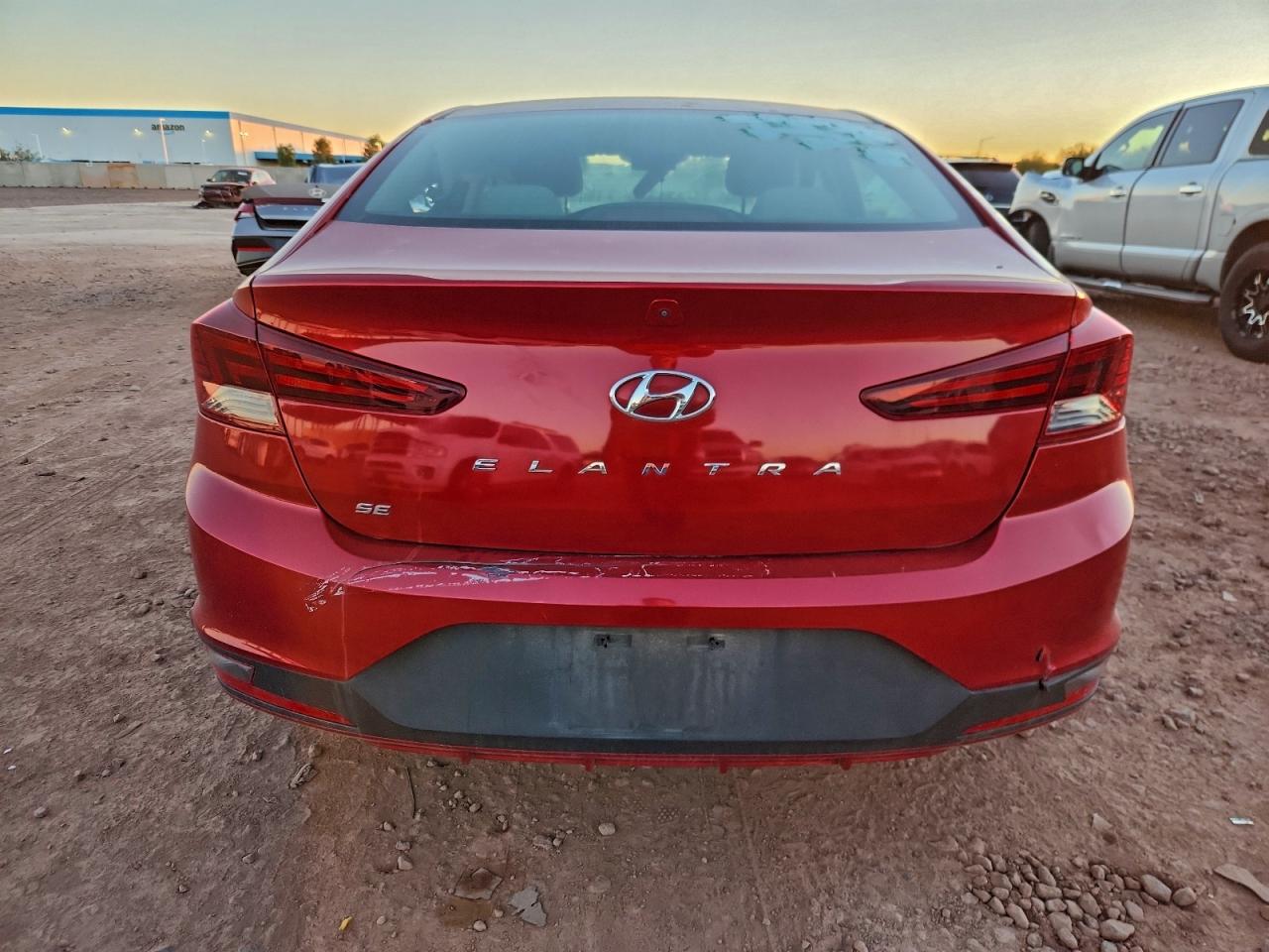 2019 HYUNDAI ELANTRA SE photo 6
