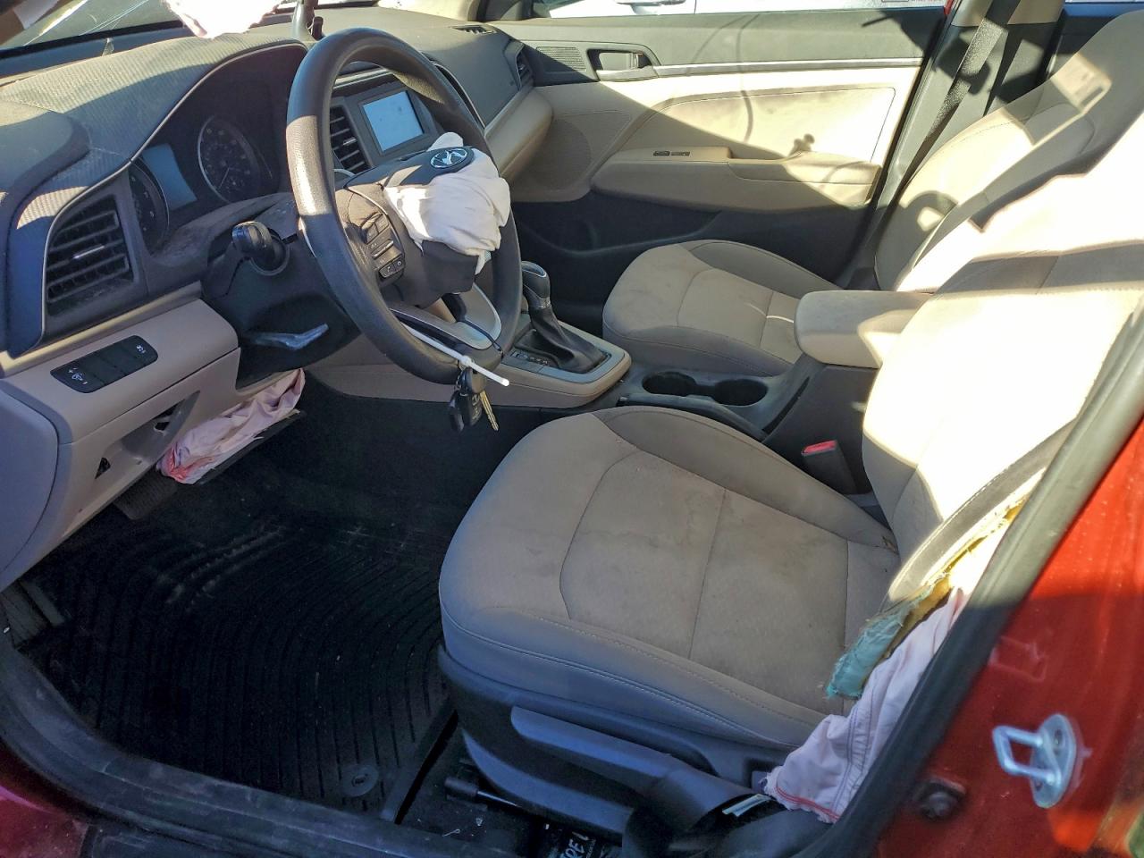 2019 HYUNDAI ELANTRA SE photo 7