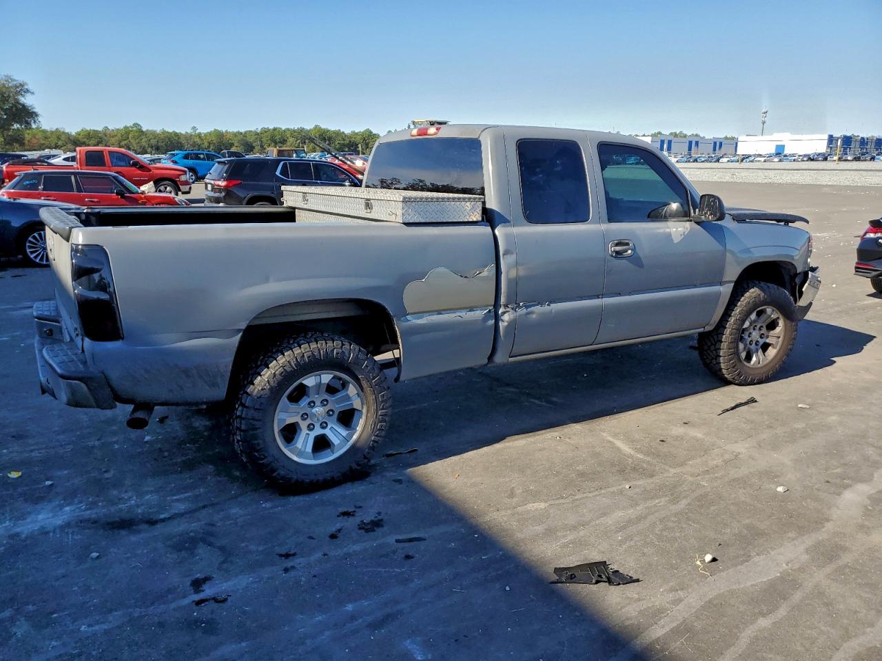 2003 CHEVROLET SILVERADO C1500 photo 5