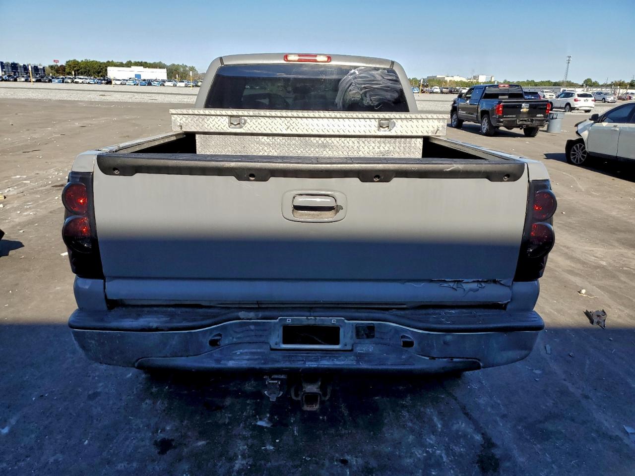2003 CHEVROLET SILVERADO C1500 photo 11