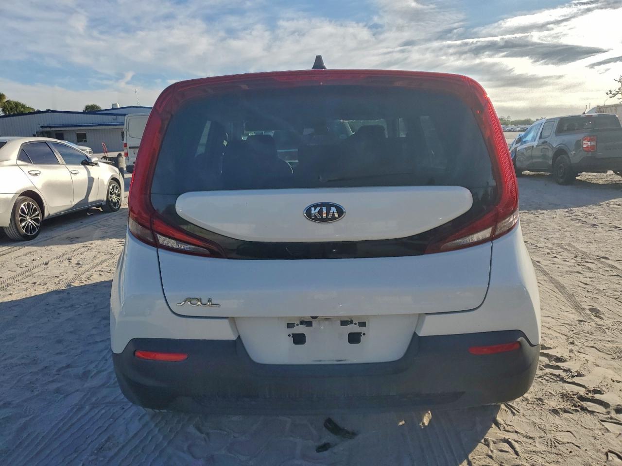 2021 KIA SOUL LX photo 16