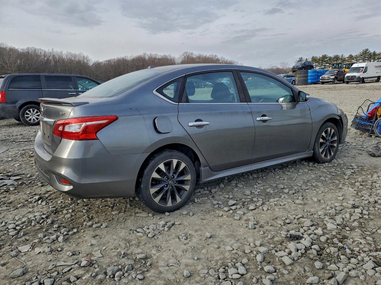 2018 NISSAN SENTRA S photo 3