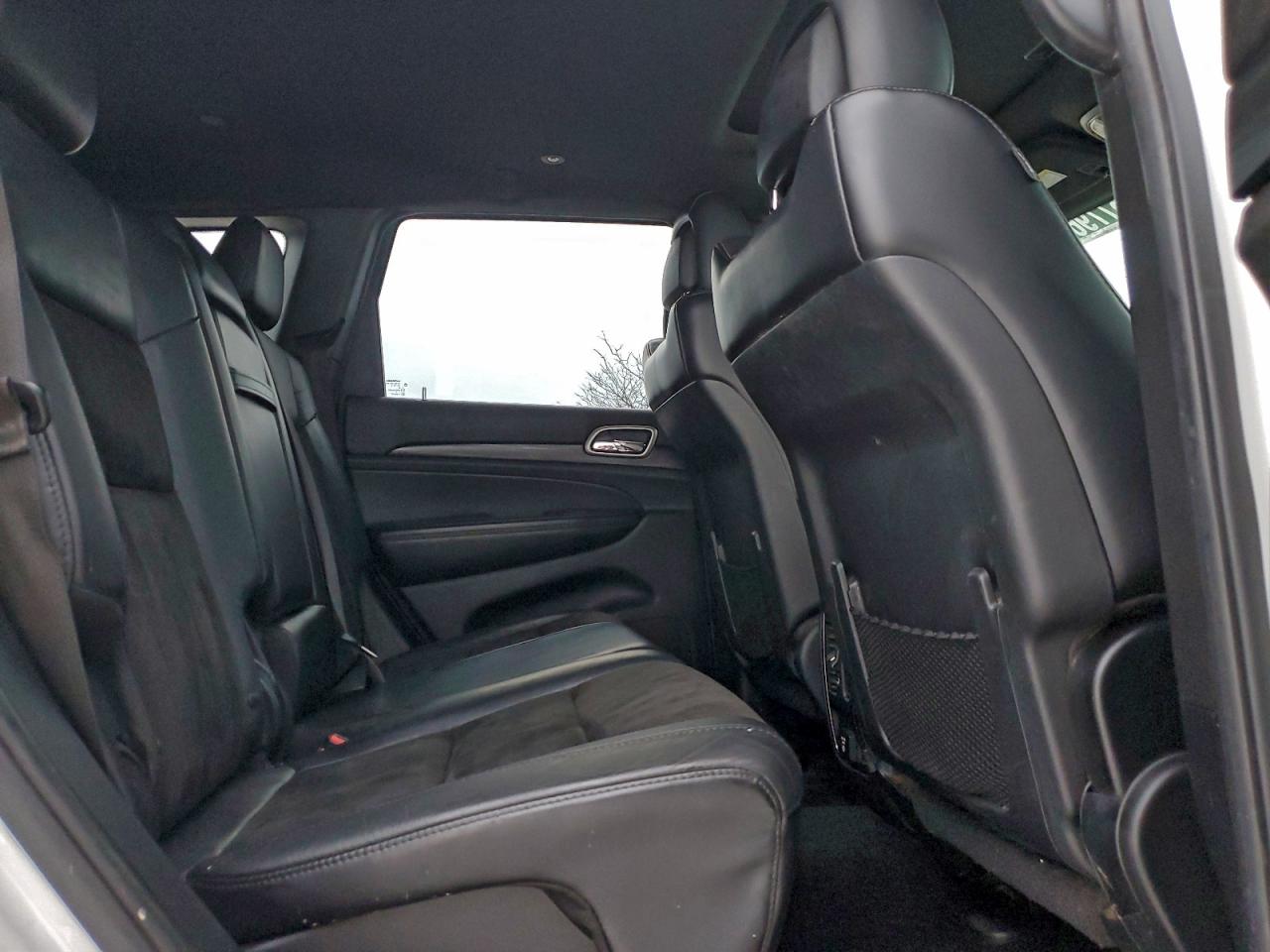 2019 JEEP GRAND CHEROKEE LAREDO photo 11