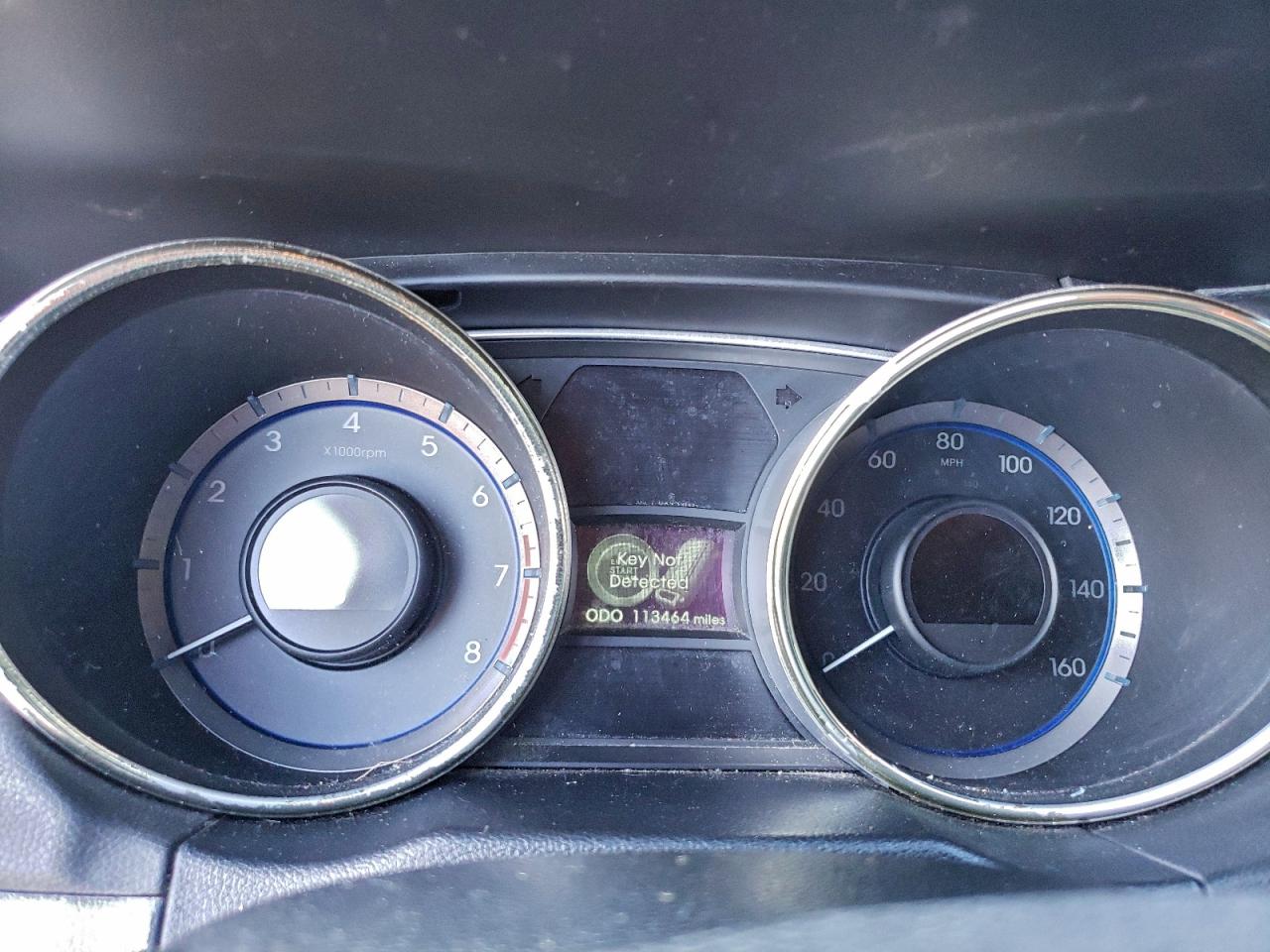 2011 HYUNDAI SONATA SE photo 9