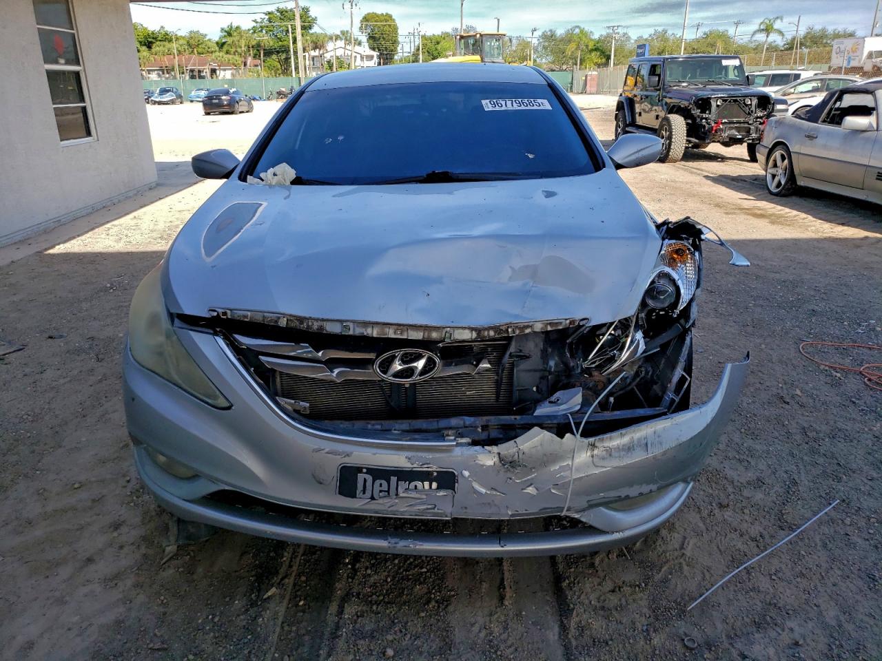 2011 HYUNDAI SONATA SE photo 5