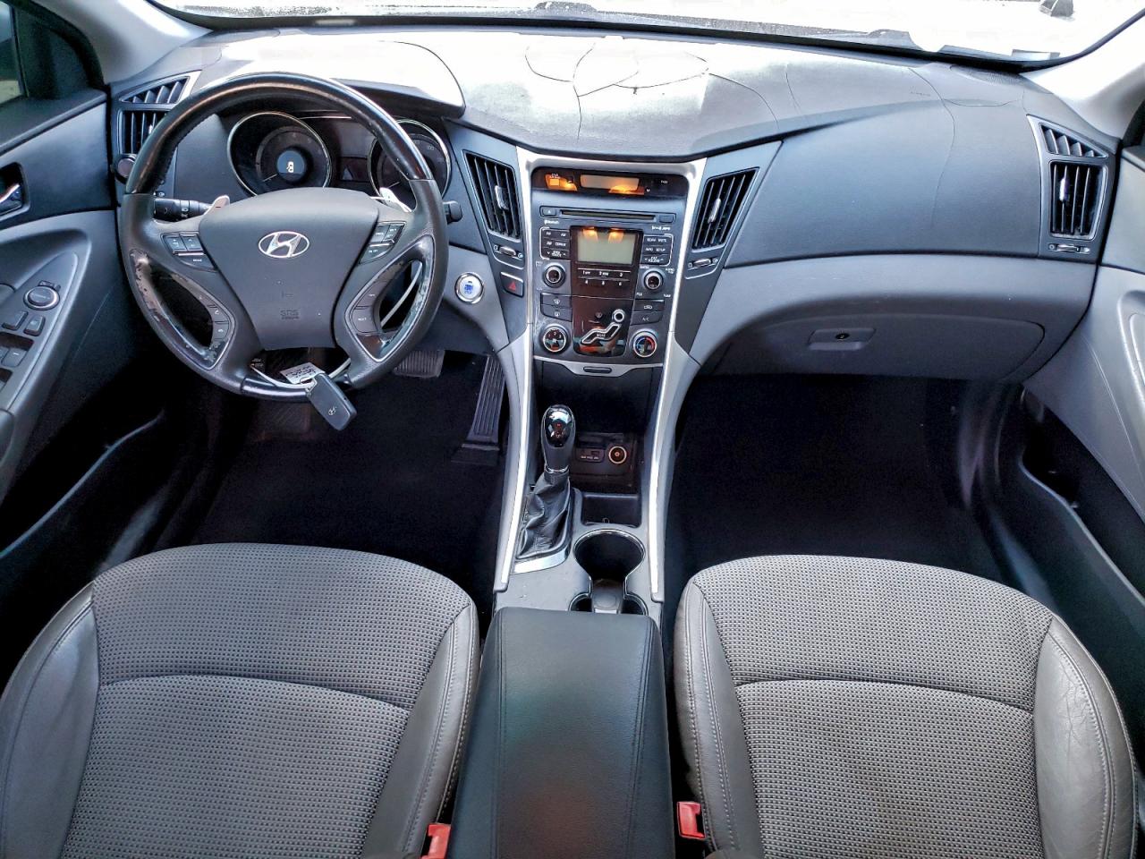 2011 HYUNDAI SONATA SE photo 8