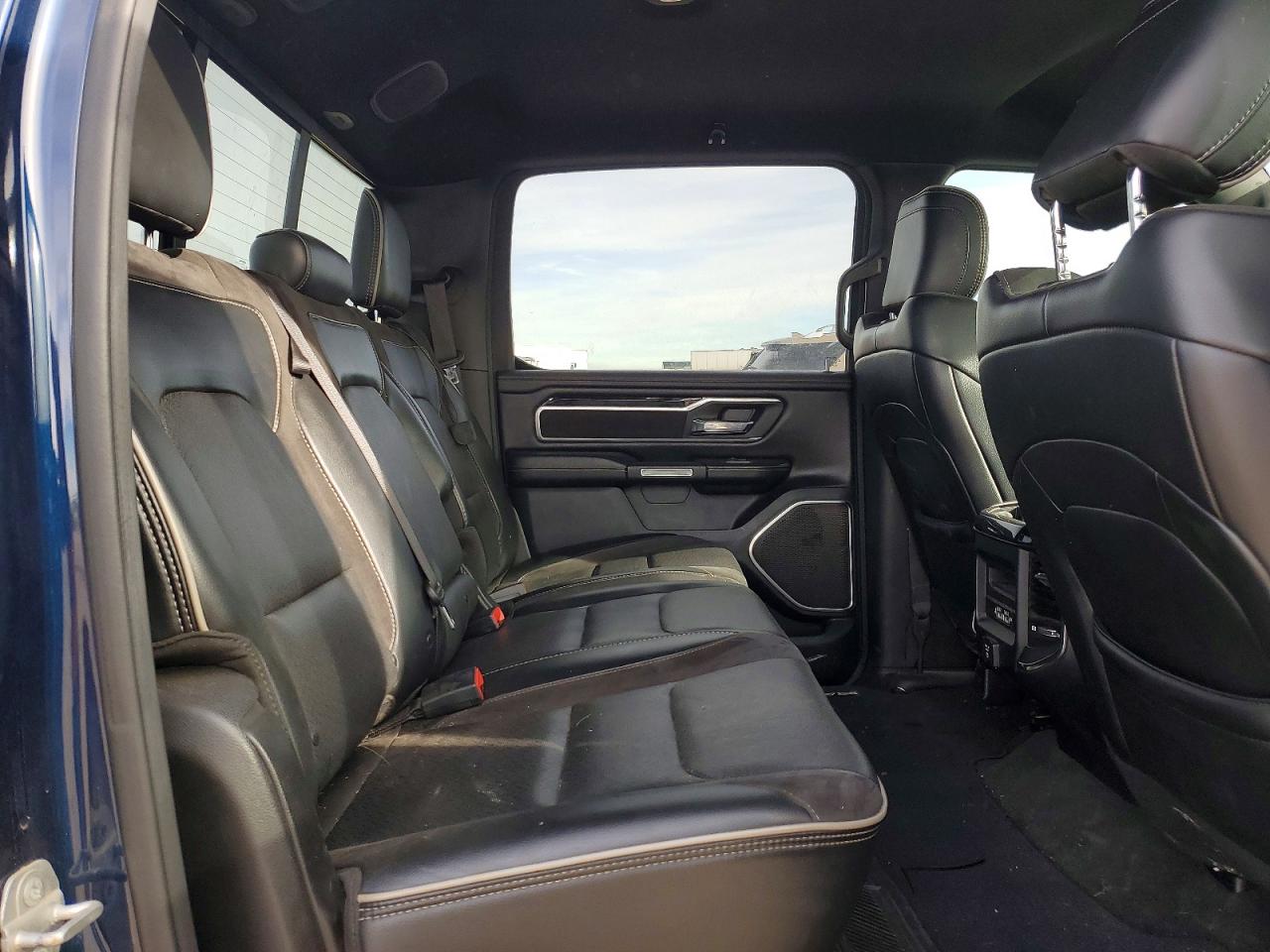 2019 RAM 1500 LARAMIE photo 10