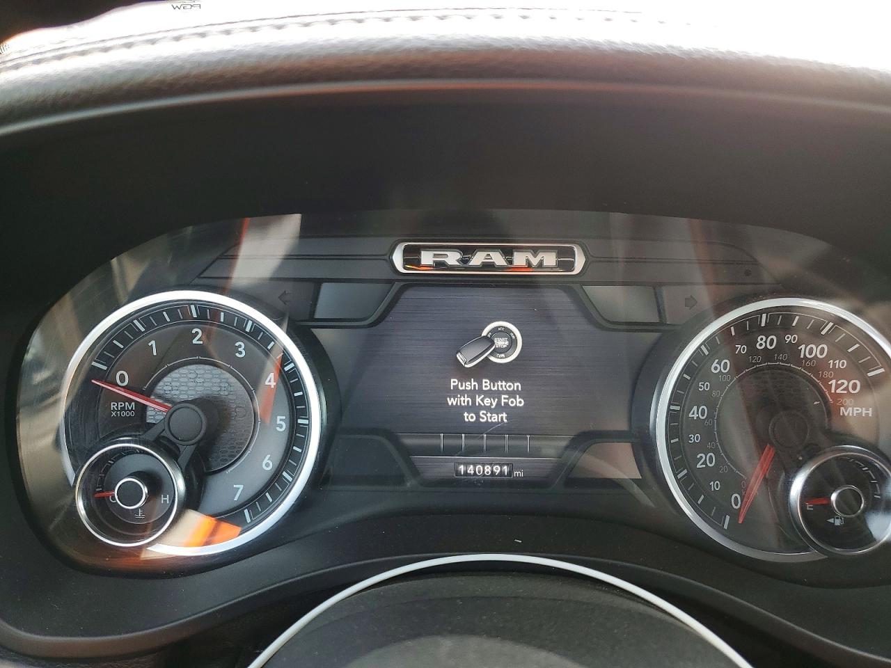 2019 RAM 1500 LARAMIE photo 9